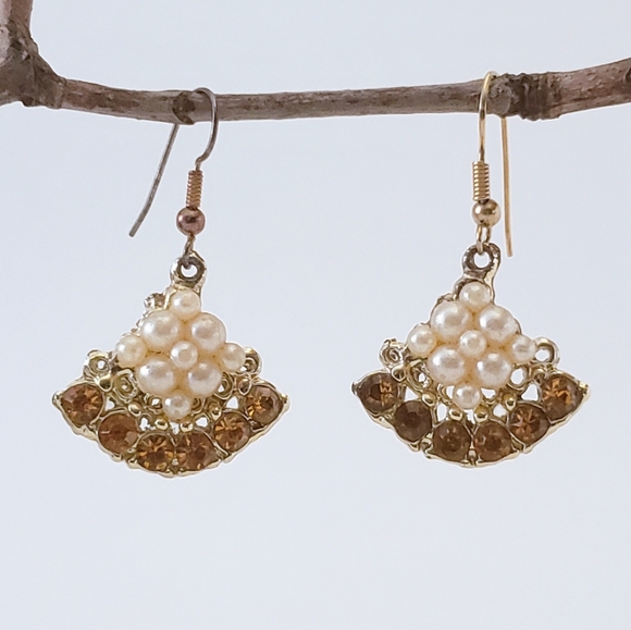 Pearl Cluster with Amber Rhinestone Dangly Earrings - Picture 2 of 7